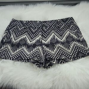 J.Crew Women/Junior Sz 00 Black & White Aztec Print Shorts Pockets & Belt Loops